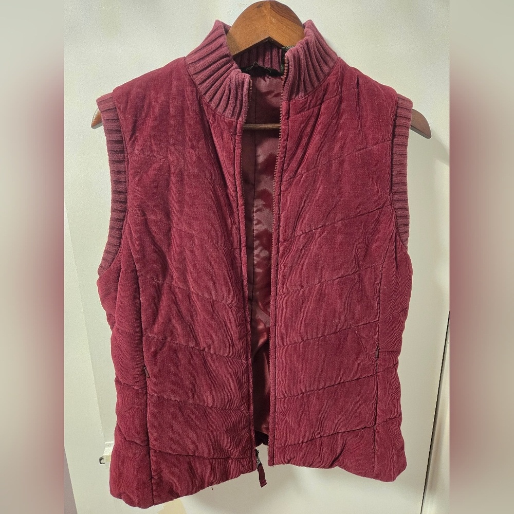 Eddie Bauer Women's Deep Red Burgundy Quilted Vest